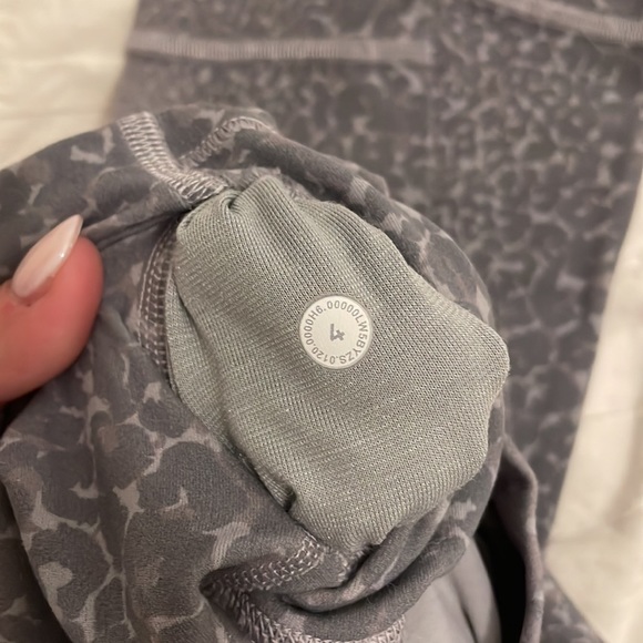 Lululemon Align Leggings 28in - Picture 5 of 5